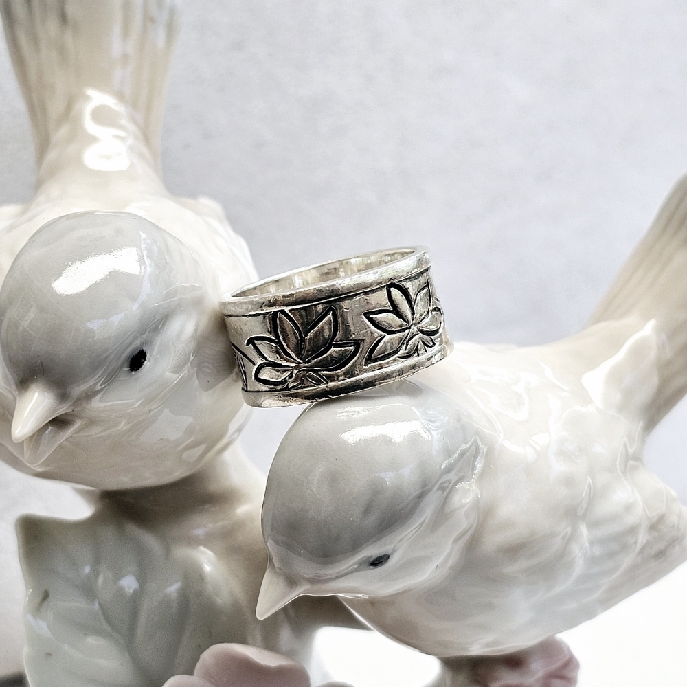 Satya 925 Silver Lotus Flower Band Ring 7.5 - Picture 9 of 12